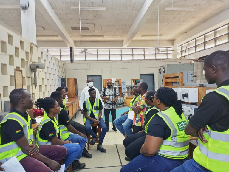 Mr. Amadou Baldeh being introduced to trainees from Field Ready agency at the Electrical Engineering laboratory.