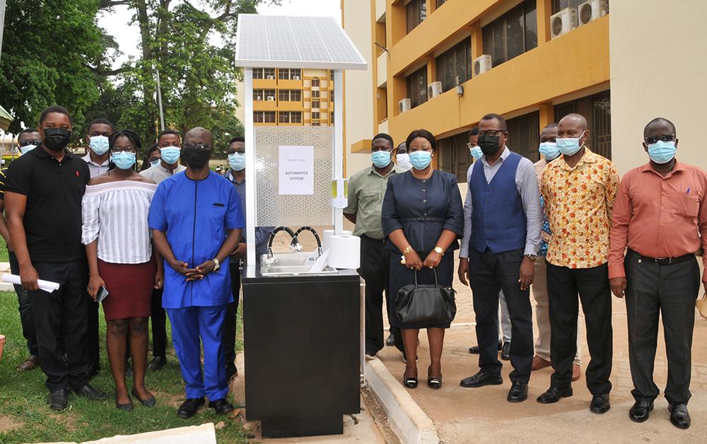 Students of the Innovation Centre of the College of Engineering (CoE) of the Kwame Nkrumah University of Science and Technology (KNUST), Kumasi have manufactured a solar-powered automatic hand washing station.  The project, which began in 2020 with funding from Strengthening Engineering Ecosystem in Sub-Saharan Africa (SEESA), has been under the Office of the Provost.